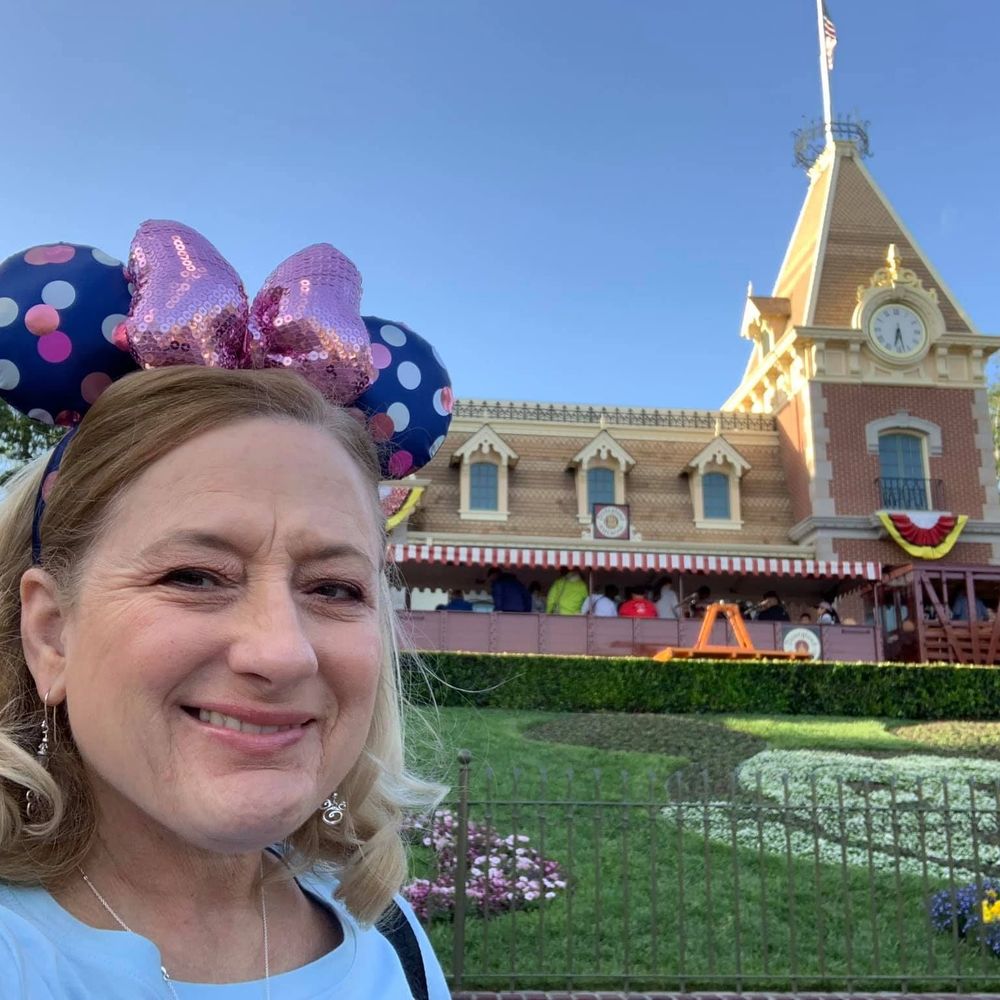 Meet your Posher, Leslie